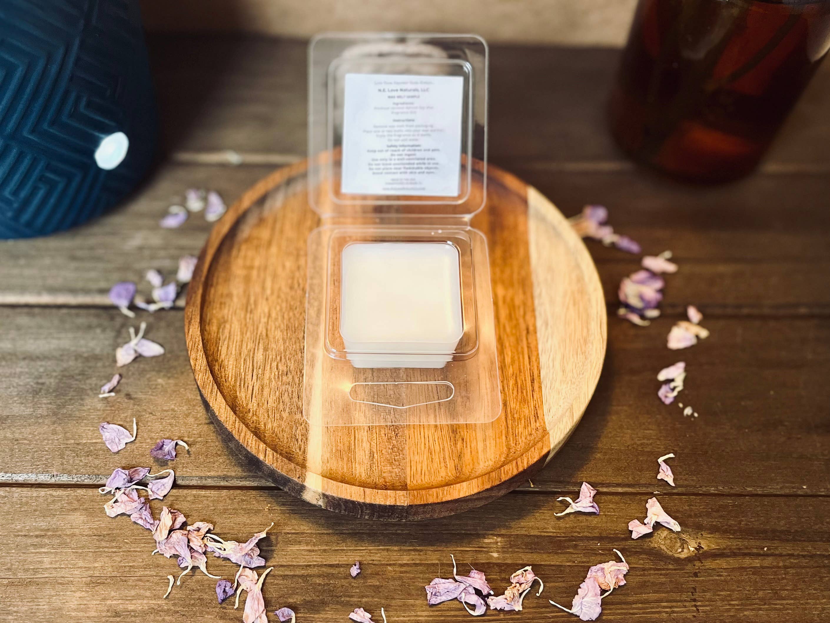 N. E. Love Naturals, LLC - Wholesale Retailer Sample - Home Decor - Citrus+ Sandalwood | Wax Melt Single| Coconut Apricot Soy1