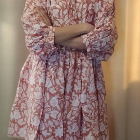 Robe courte en coton imprimé à blocs - Brown Phool pour la vente par Ayras World