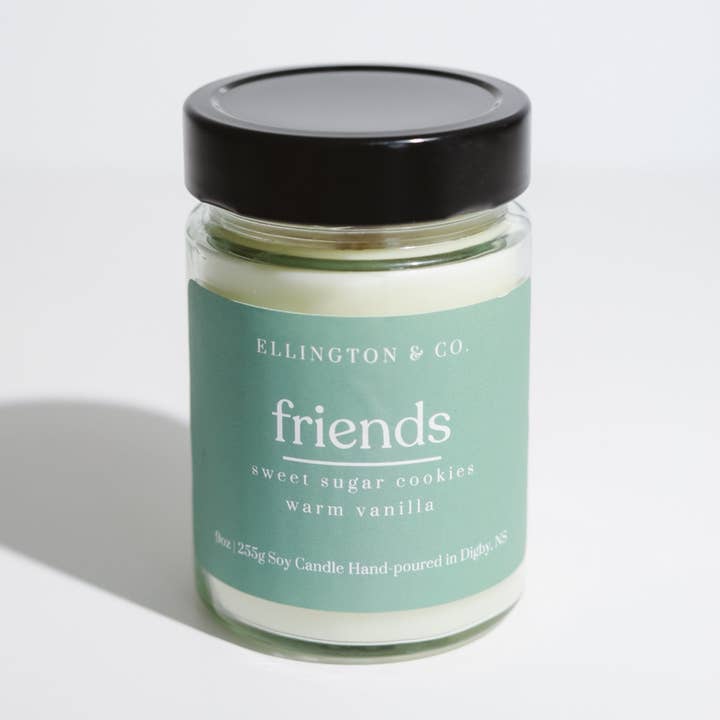 Collection Quotidienne Amis pour la vente par Ellington & Co.