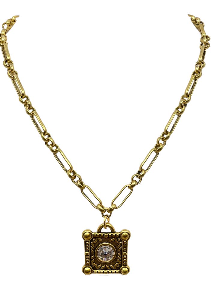 Chaîne plaquée or 18" avec pendentif en cristal Swarovski pour la vente par Erin Knight Designs