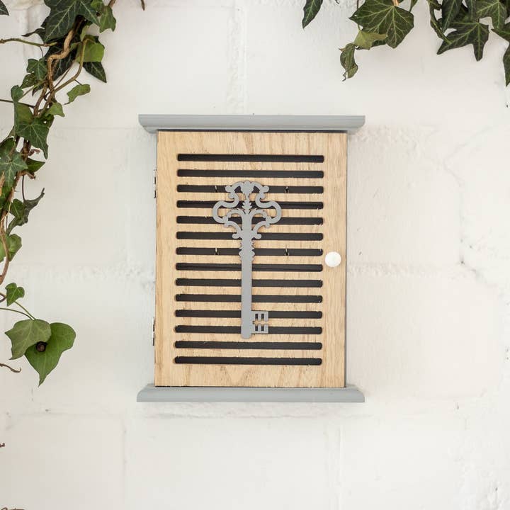 Antikas - Wholesale Wall Hook - Wooden key cabinet key box. key board