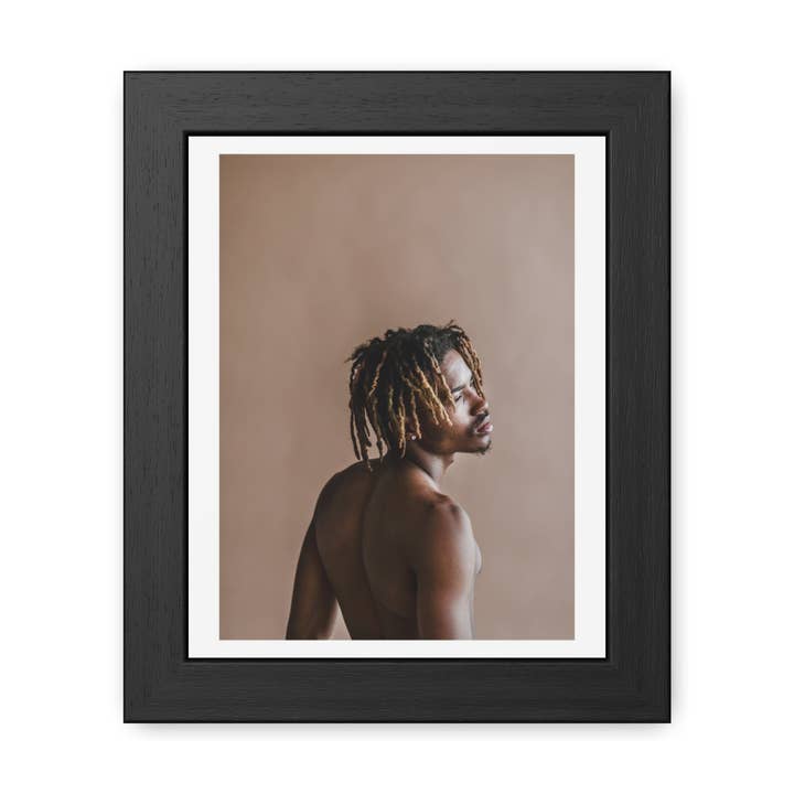 Portrait Masculin 3 - Affiche Encadrée Élégante - Portrait Artistique Masculin pour Décoration Intérieure Moderne pour la vente par Donkey Laserbeam