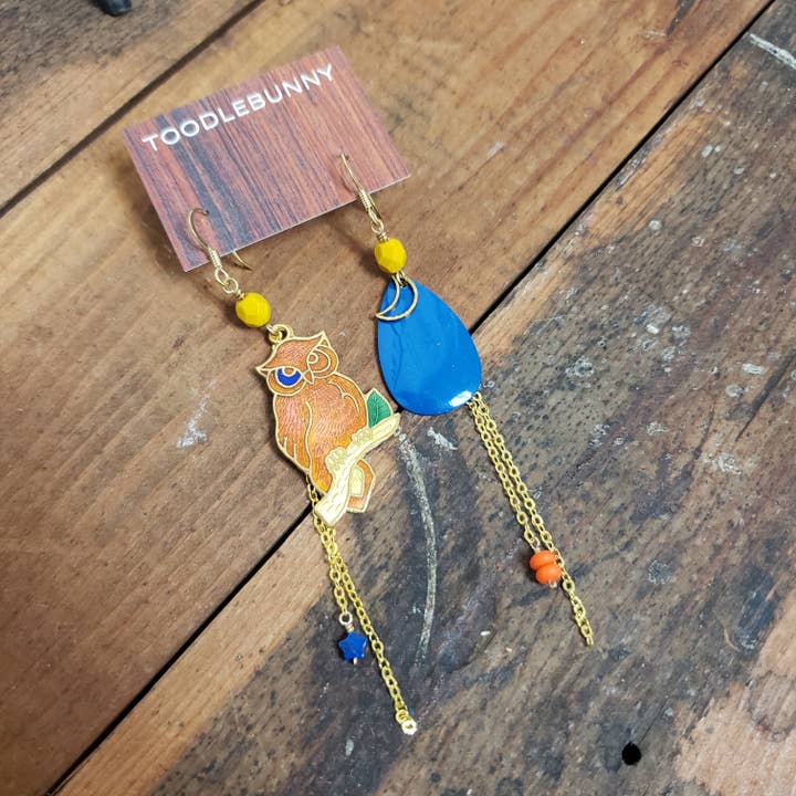 TOODLEBUNNY - Wholesale Dangle earrings - Asymmetric Cloisonne Night Owl Earrings3