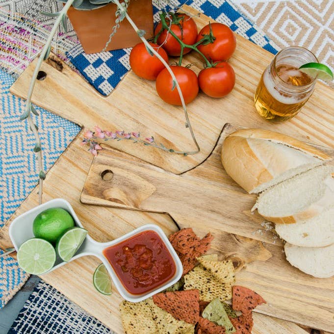 Grace Graffiti – Tábua de cortar por atacado – Pá de madeira de 36 “x 22", tábua de pão, charcutaria2