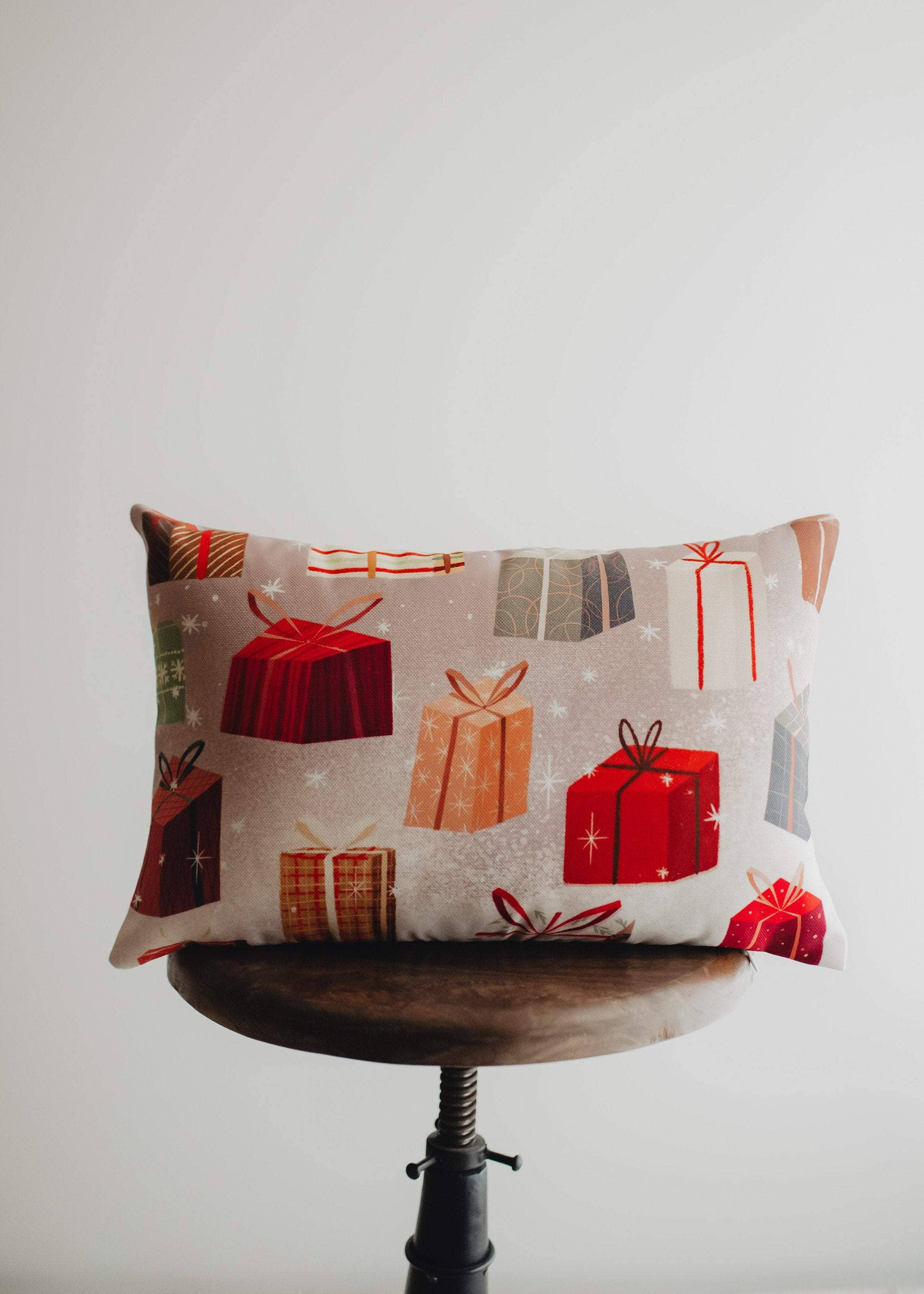 UniikPillows - Vente Housse de coussin - Housse de coussin de Noël pour traîneau cadeau | 18 x 12 | Cadeau de Noël meilleur ami | Décoration de ferme rustique | Coussins de Noël | Cadeau de maman0