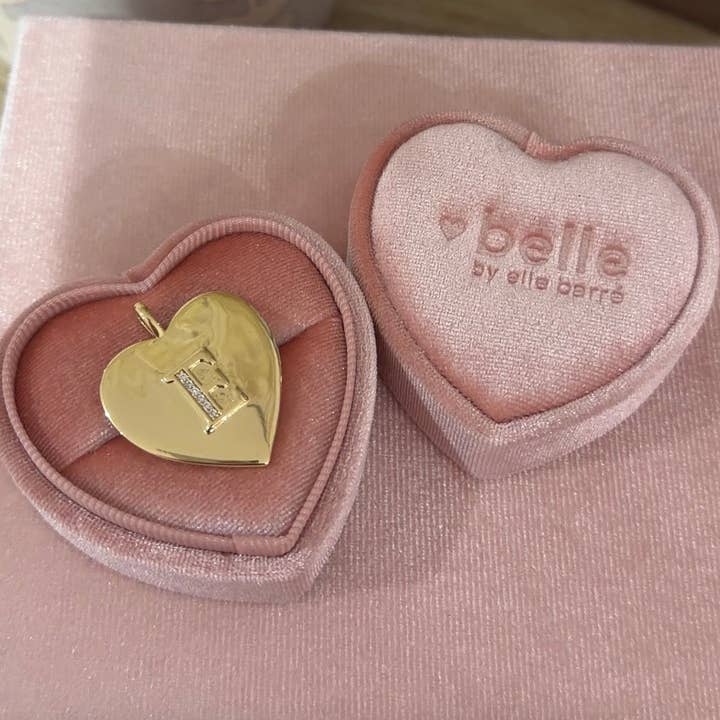 Hjärta Initial Hänge för wholesale av Belle By Elle