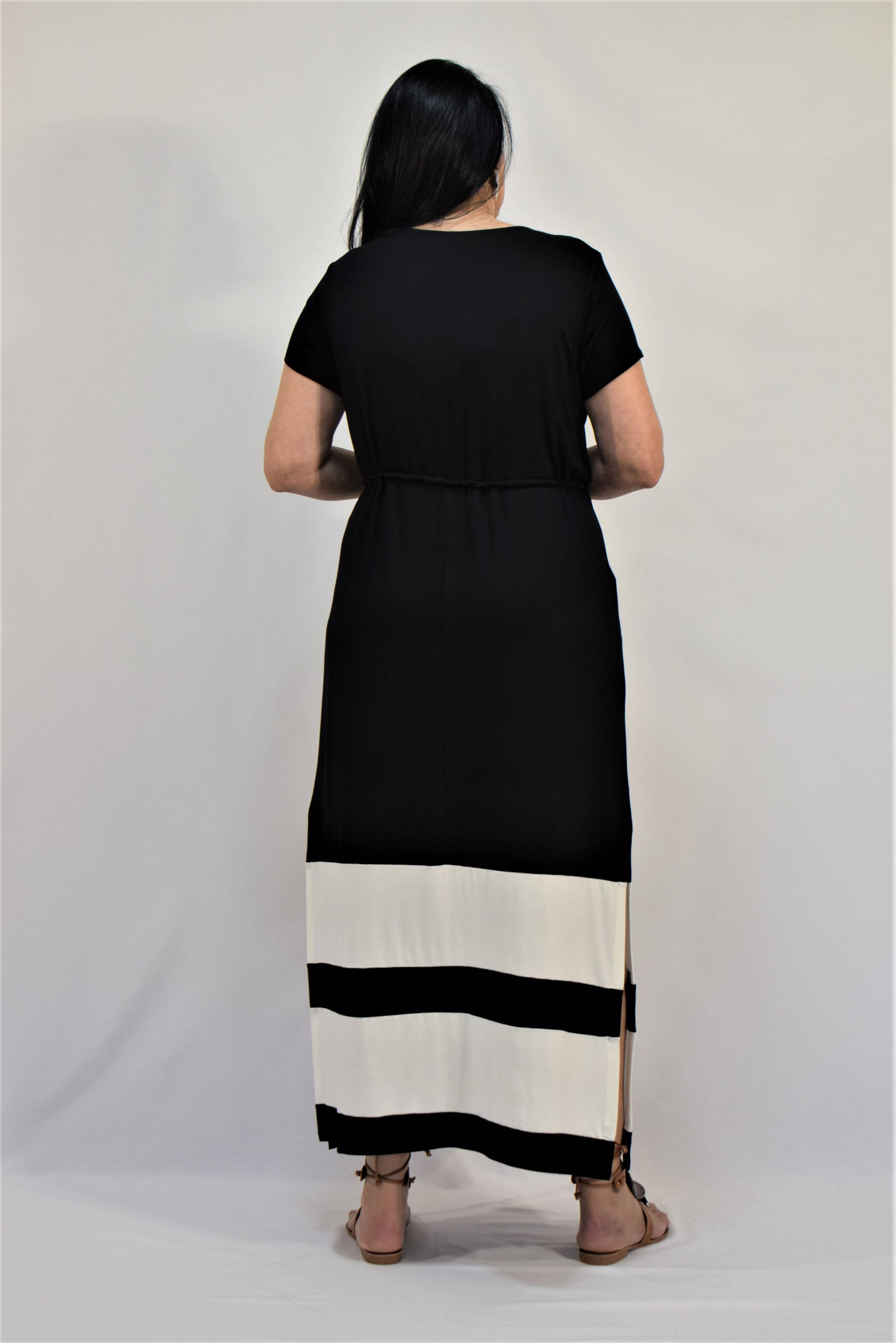 Sort og White-Off EcoVero™ caftankjole CHLOE – størrelse L til 6XL for engroshandel på Faire3