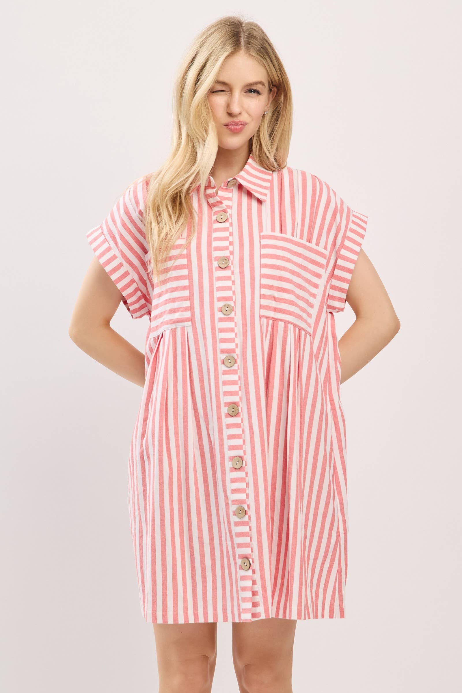 Sewn and Seen - Vente Robe – femme - ROBE TUNIQUE À RAYURES EN COTON AVEC BOUTONS1