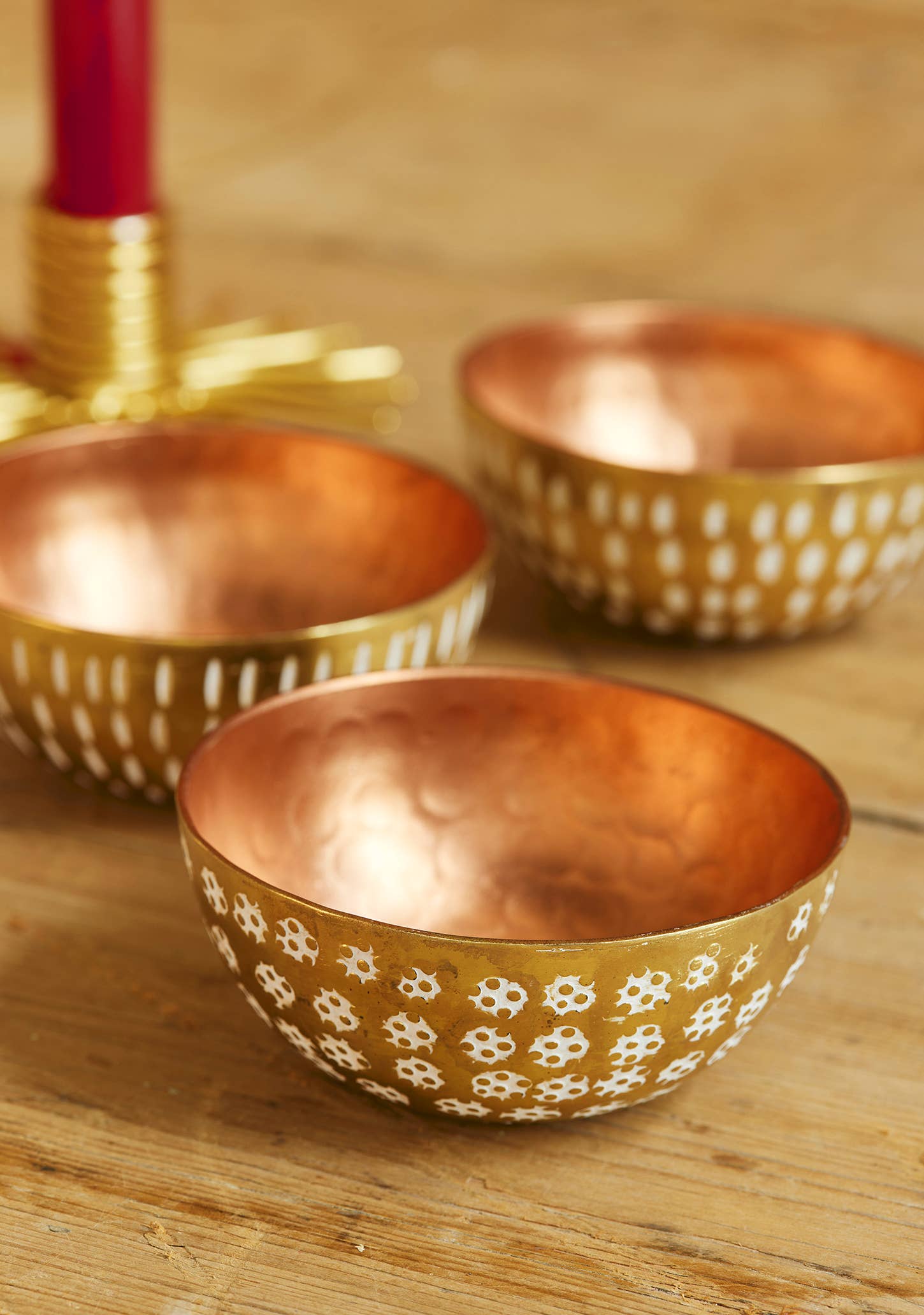 Namaste – wholesale Decorative plate/dish/bowl – Hammered Bowl Brass Plated0