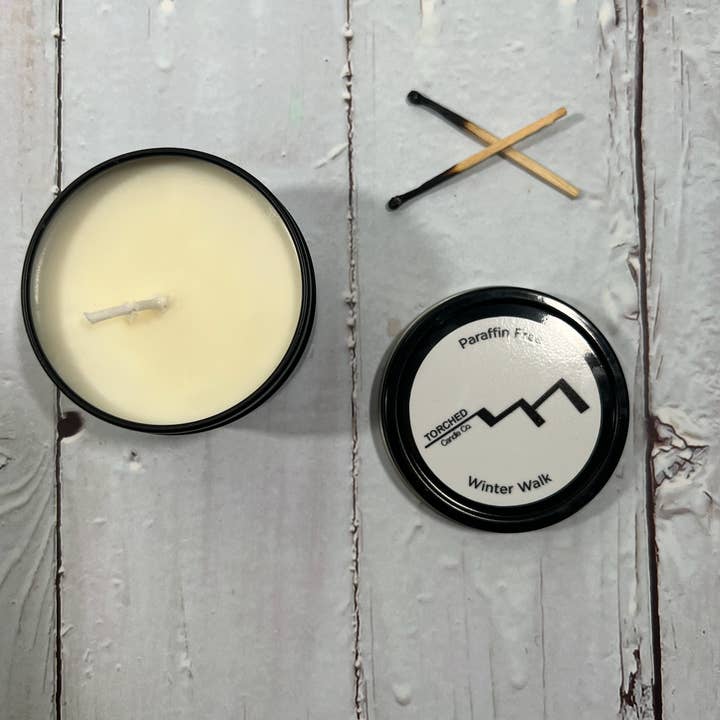 Joelfeest en pijnboom voor wholesale door Torched Candle Co.