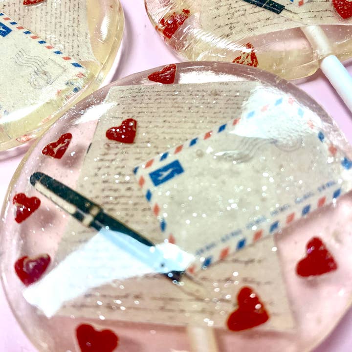 Kærlighedsbrevslikkepinde for engroshandel hos A Secret Forest