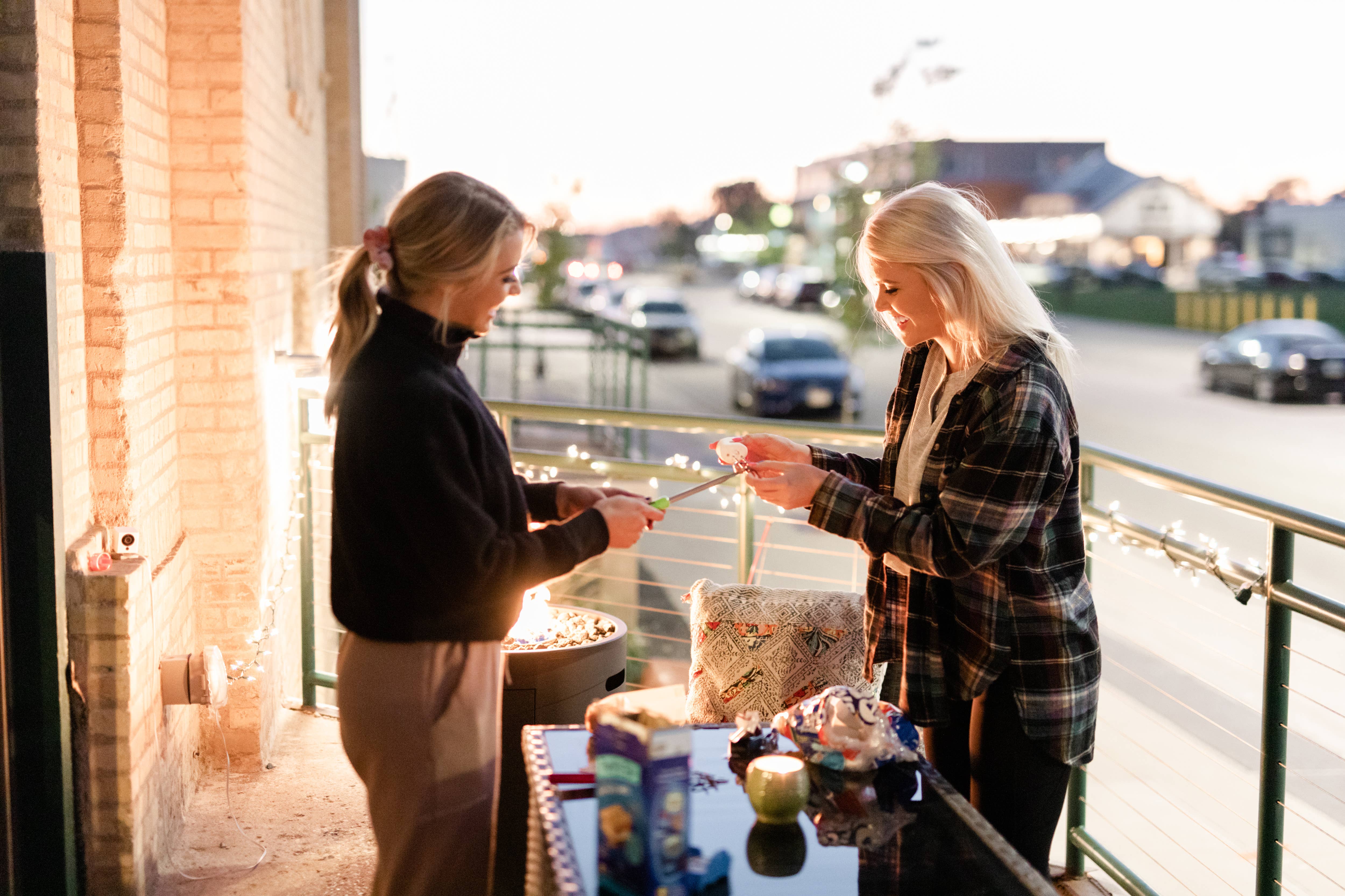 Firebuggz - Wholesale Outdoor Grill Tools - Flipp Stikk Campfire Roaster6