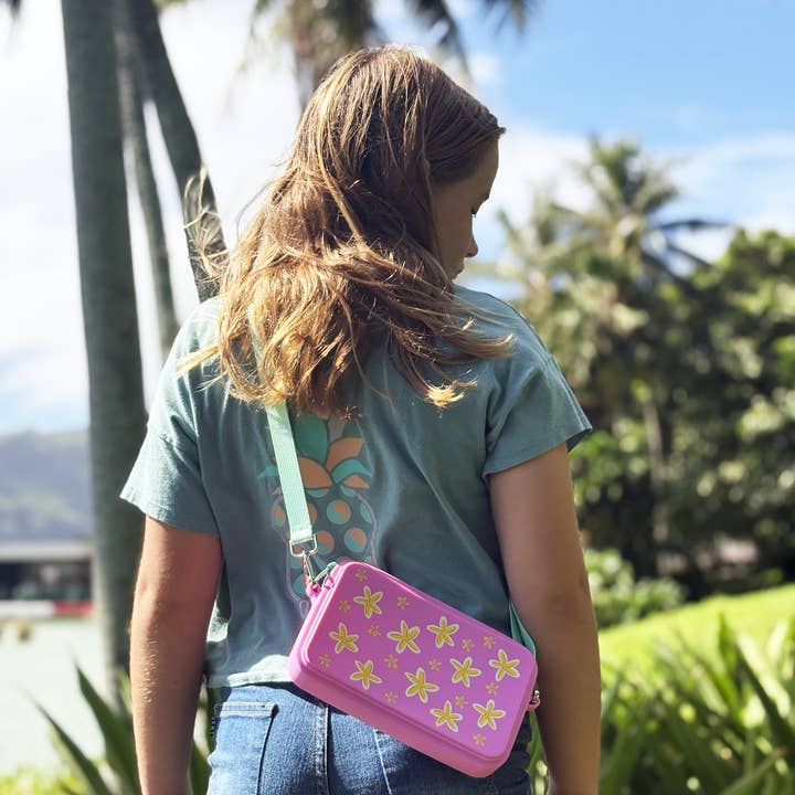 Left Right Design - Wholesale Crossbody Bag - Kids - MyCharm Purse -silicone, customizable, vibrant and versatile1