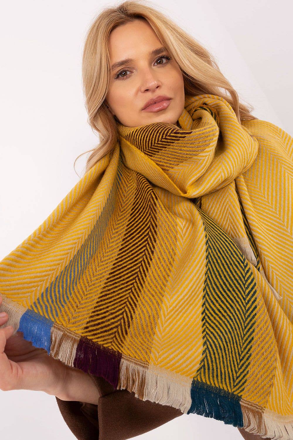Lieber Deem Marktplatz - Wholesale Scarf - Women's - Scarf Model 206037 AT24