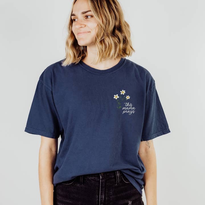 Scripted Pearl - Wholesale T-Shirt - Women's - This Mama Prays Daisy Embroidered Comfort Colors T Shirt3