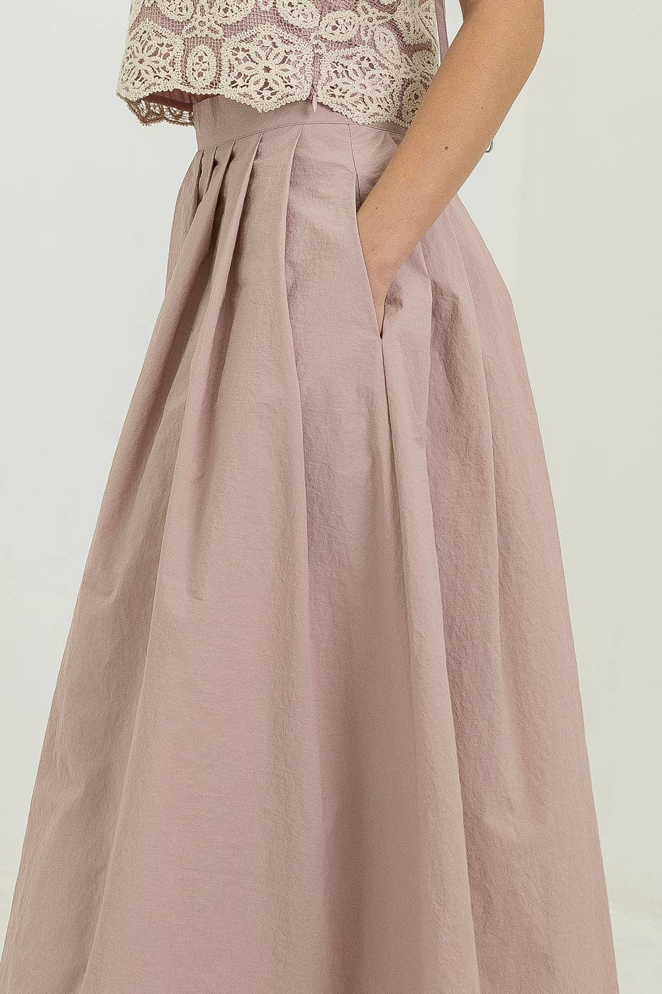 Heyson - Wholesale Skirt - Women's - JOS1020 Elegant Pleated Midi Skirt3