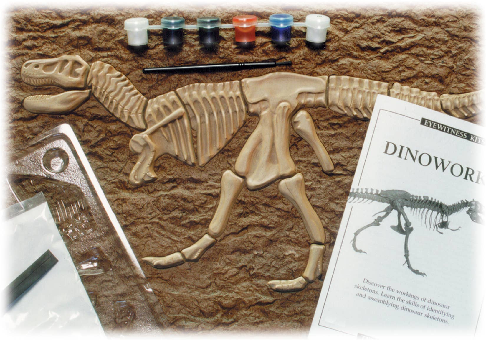 SD Toyz – Kit de artesanato DIY - Criança por atacado – Kits de criatividade e descoberta de testemunhas oculares - Triceratops1