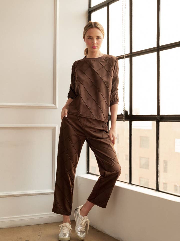 Jamila Stetch Strick-Pointe mit strukturierten gewebten Hosen für den Großhandel von Joh Apparel