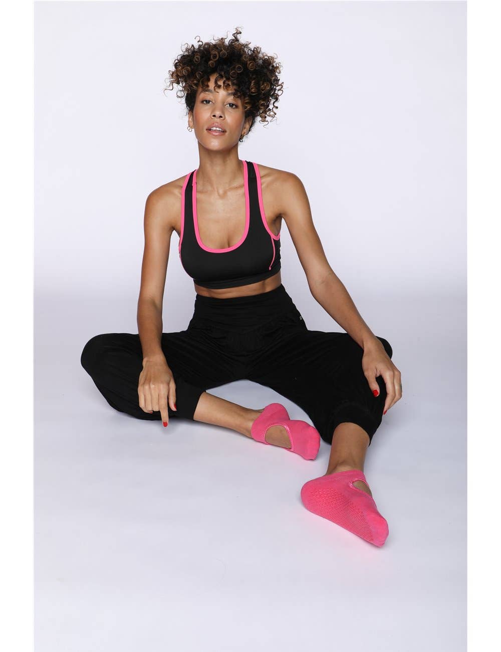 Black Yoga pants for wholesale on Faire2