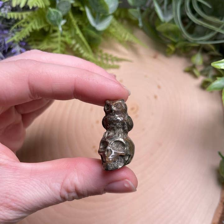 Copper Ashes - Wholesale Spiritual Stone/Crystal - Crystal Skull with Owl6