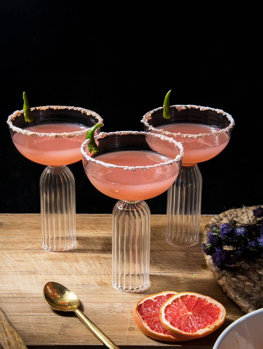 Casa Amarosa - Wholesale Cocktail/Liquor Glass - Cocktail Glass, 4x5.5 Inches4