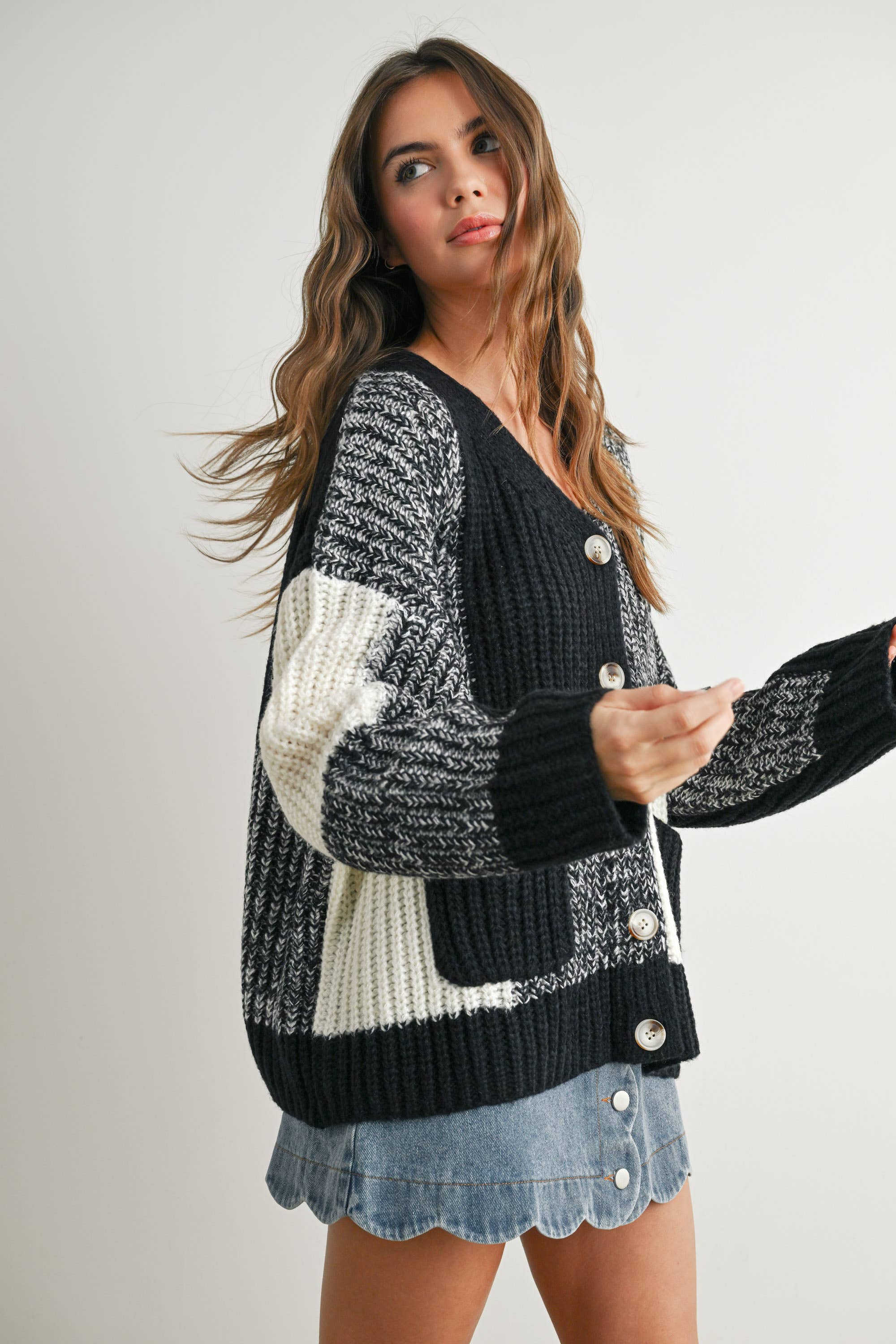 BUTTERMELON - Vendita all'ingrosso Cardigan - Donna - Cardigan oversize a quadretti con spalla scesa - BMC760725