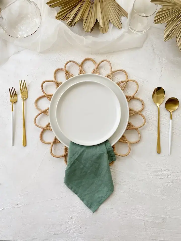 Bali Harvest - Wholesale Placemat - Rattan Placemat (Sunflower) - Woven Wicker Straw Charger1