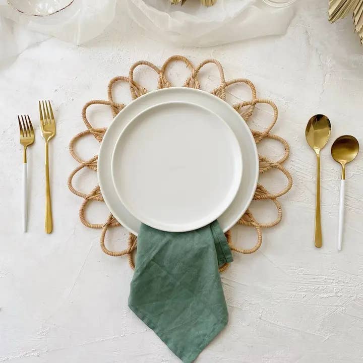 Bali Harvest - Wholesale Placemat - Rattan Placemat (Sunflower) - Woven Wicker Straw Charger1