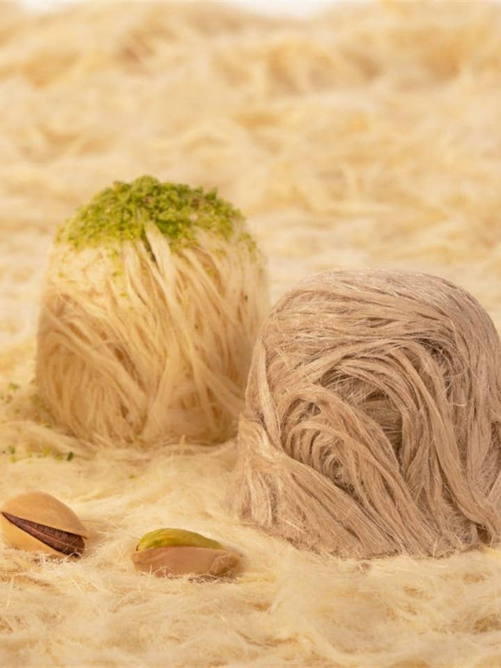 Lokum Atolyesi | Cocoa and Vanilla Flavored Floss Halva with Pistachio for wholesale by Aladdin