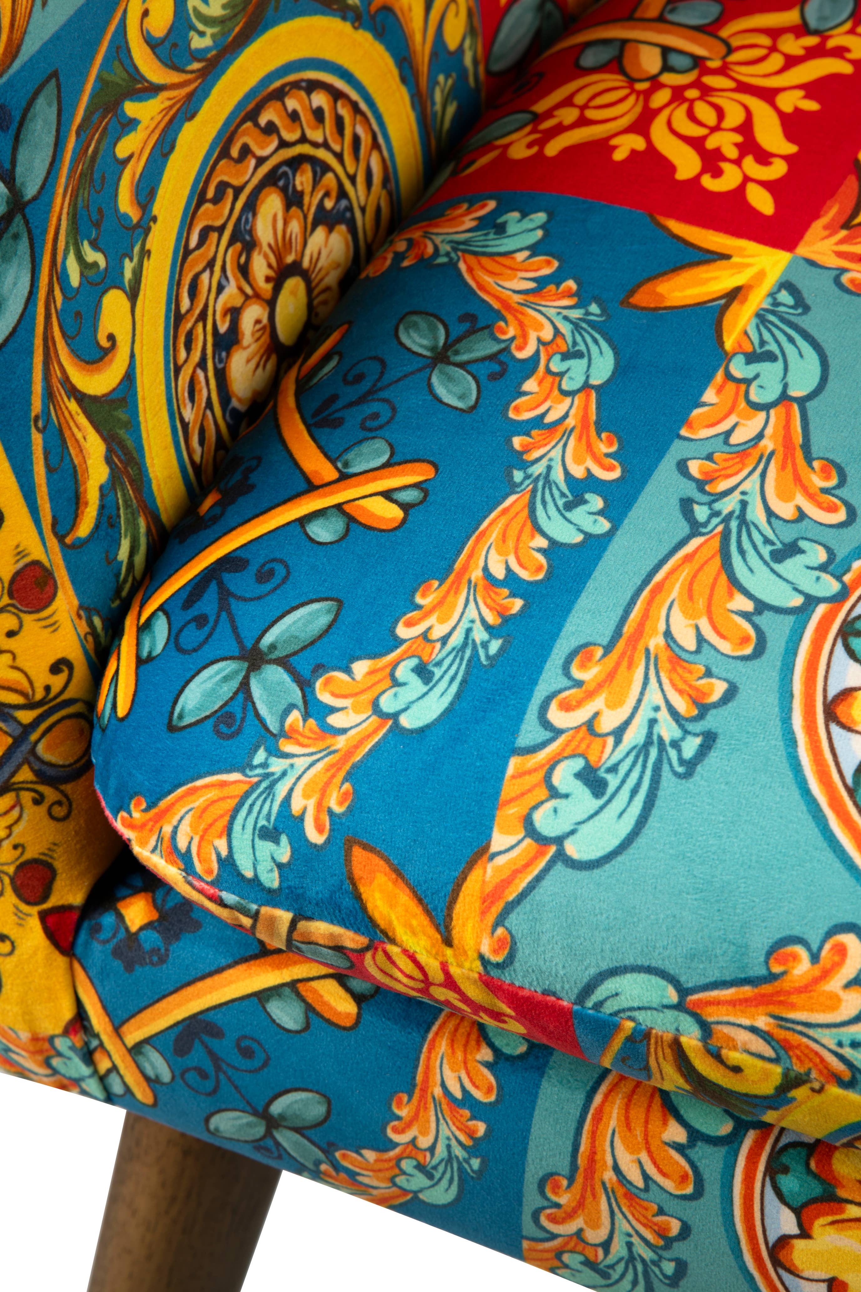 Bergamaschi & Vimercati S.p.a. - Wholesale Chair - Trinacria armchair in velvet-effect polyester and plywood – 70x65x83 cm5