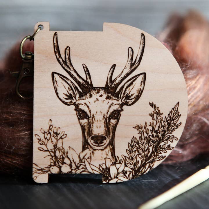 Règle WPI et jauge d'angle de torsion en fil Deer in Forest pour la vente par Sunrise Grove