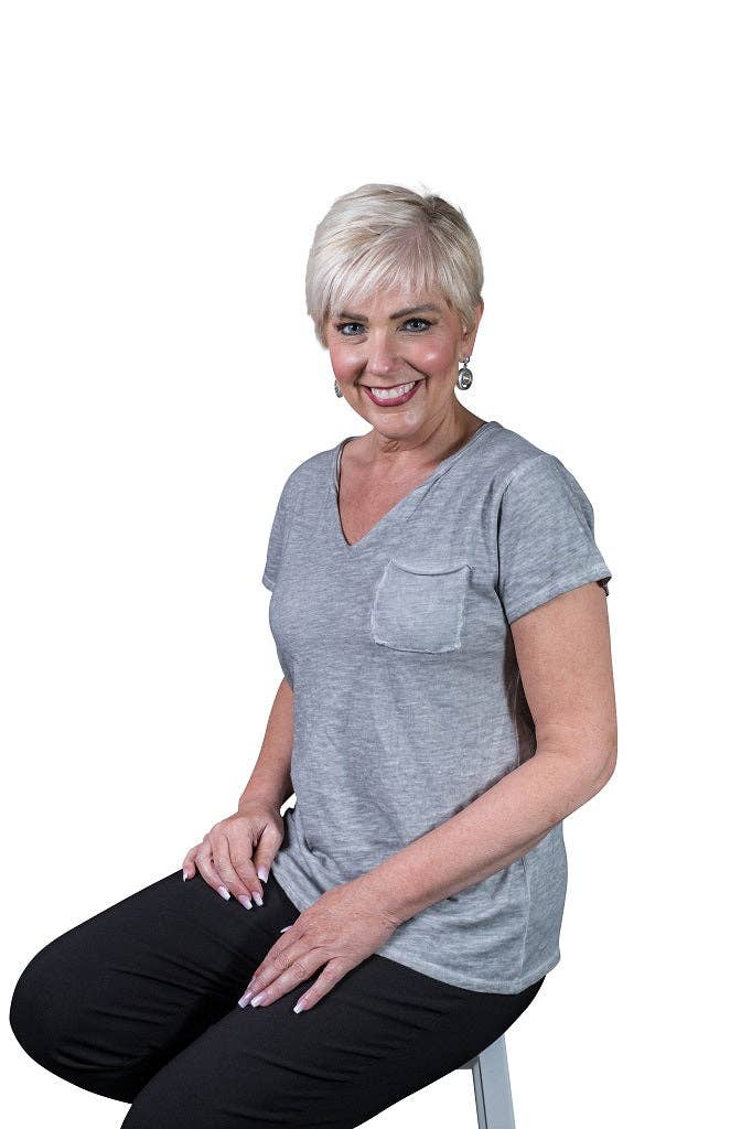 TINA Stephens Italy/Tees By Tina - Wholesale T-Shirt - Women's - Florence V-Neck Frocket Tee (BSS165)11