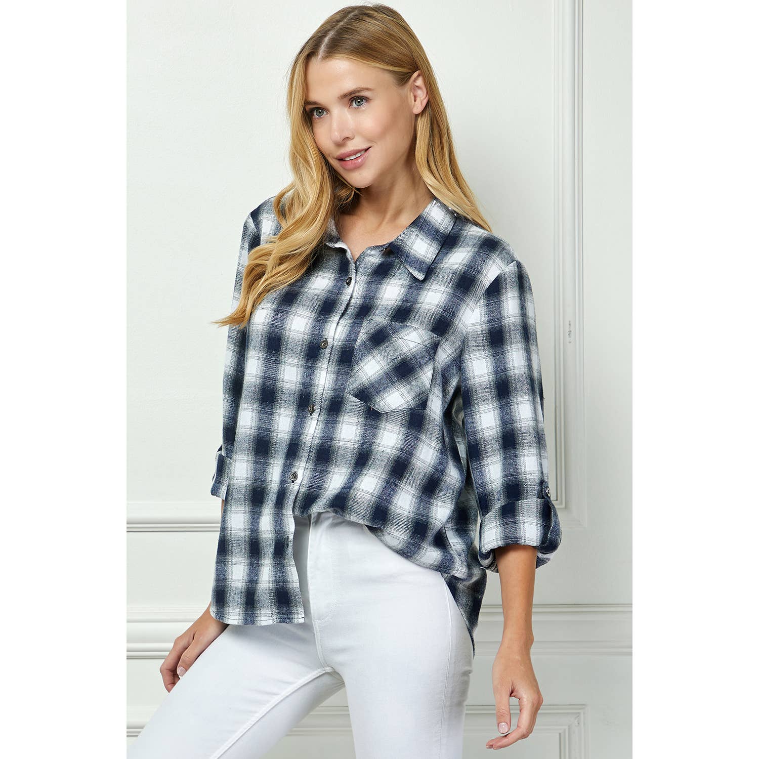 IV/NEW YORK Chemise surdimensionnée en flanelle à manches retroussées et col classique en vente sur Faire7