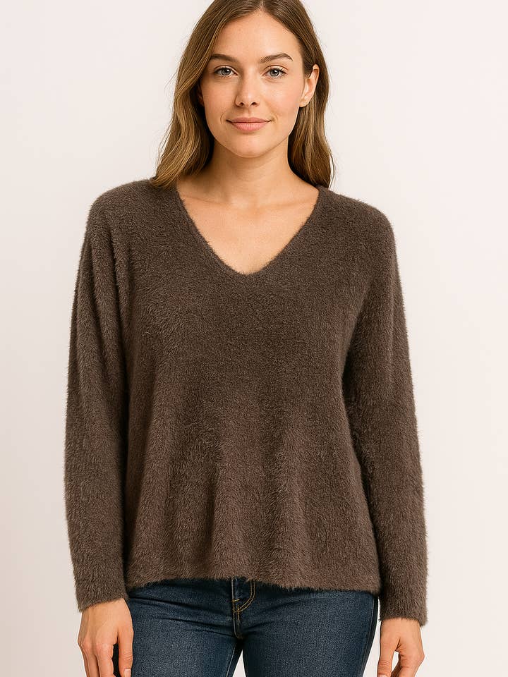 Italian Soft Fluffy V Neck Jumper – One Size Fits UK 8–14 | Missbold Wholesale for wholesale by Miss Bold