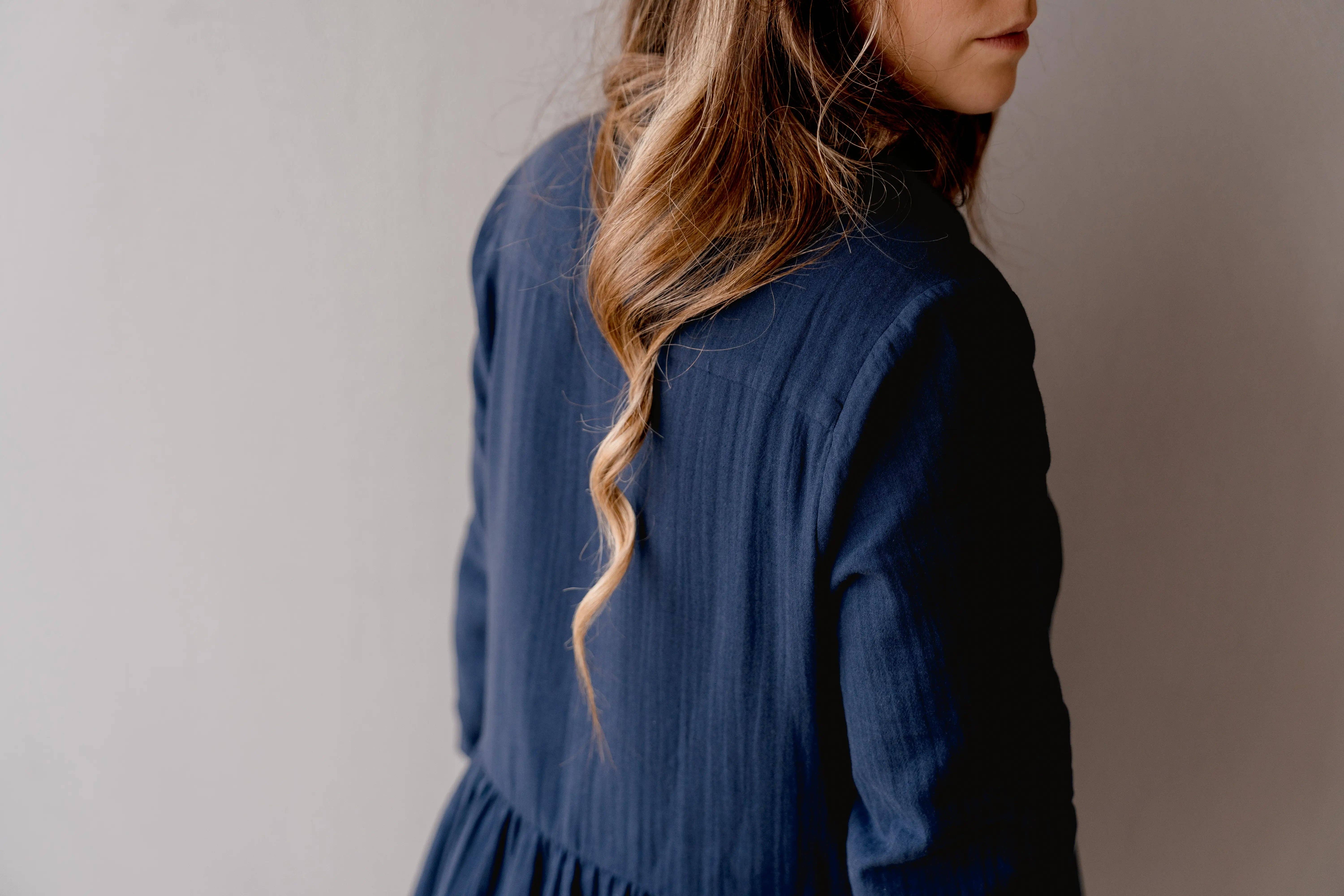 Limky – wholesale Amningsklänning - Mamma – Mamma- och amningsklänning - Marinblå6