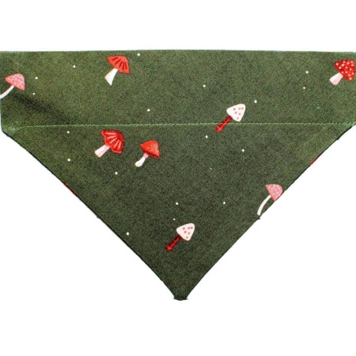 Bandana per Animali Boho Shroom per la vendita all'ingrosso da parte di Mutty Mornings