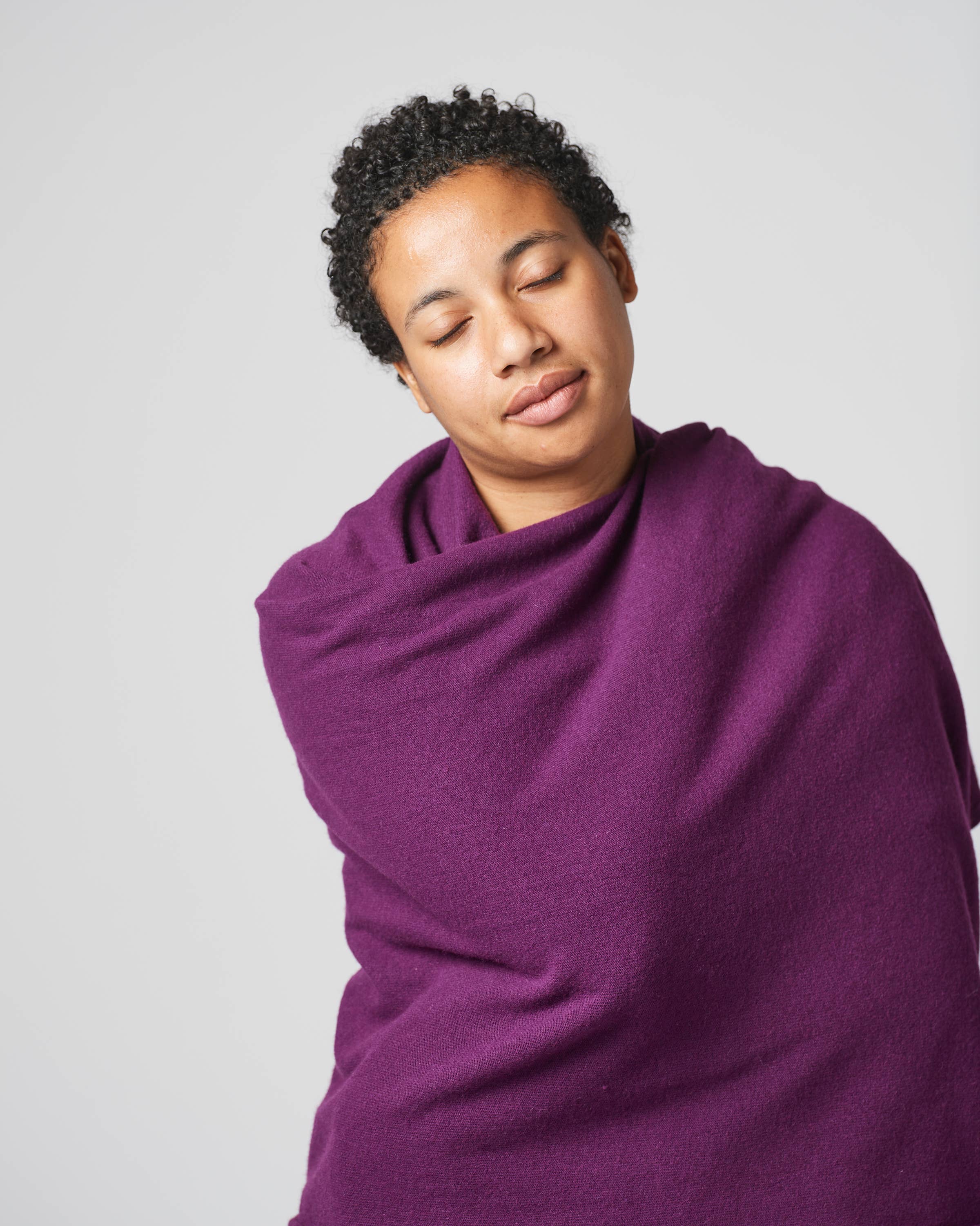 Margolis Pineo Italia - Wholesale Throw Blanket - AVELLINA THROW – SOFT CASHMERE-BLEND - HOLIDAY FAVE20