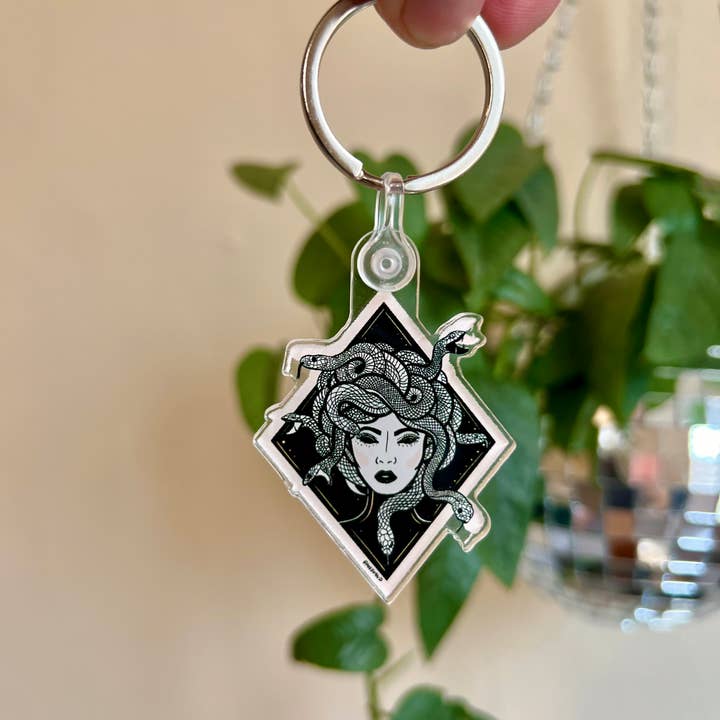 Porte-clés acrylique Medusa pour la vente par Madison Vermilya Art