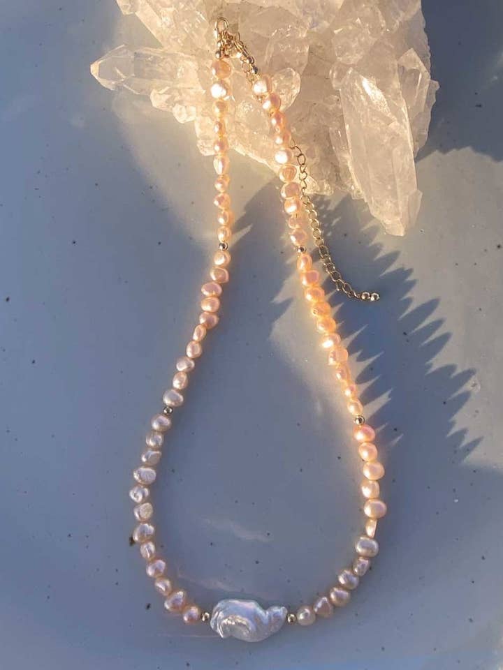 Solnedgang Biwa Perlehalskæde for engroshandel hos Angela Wozniak Jewellery