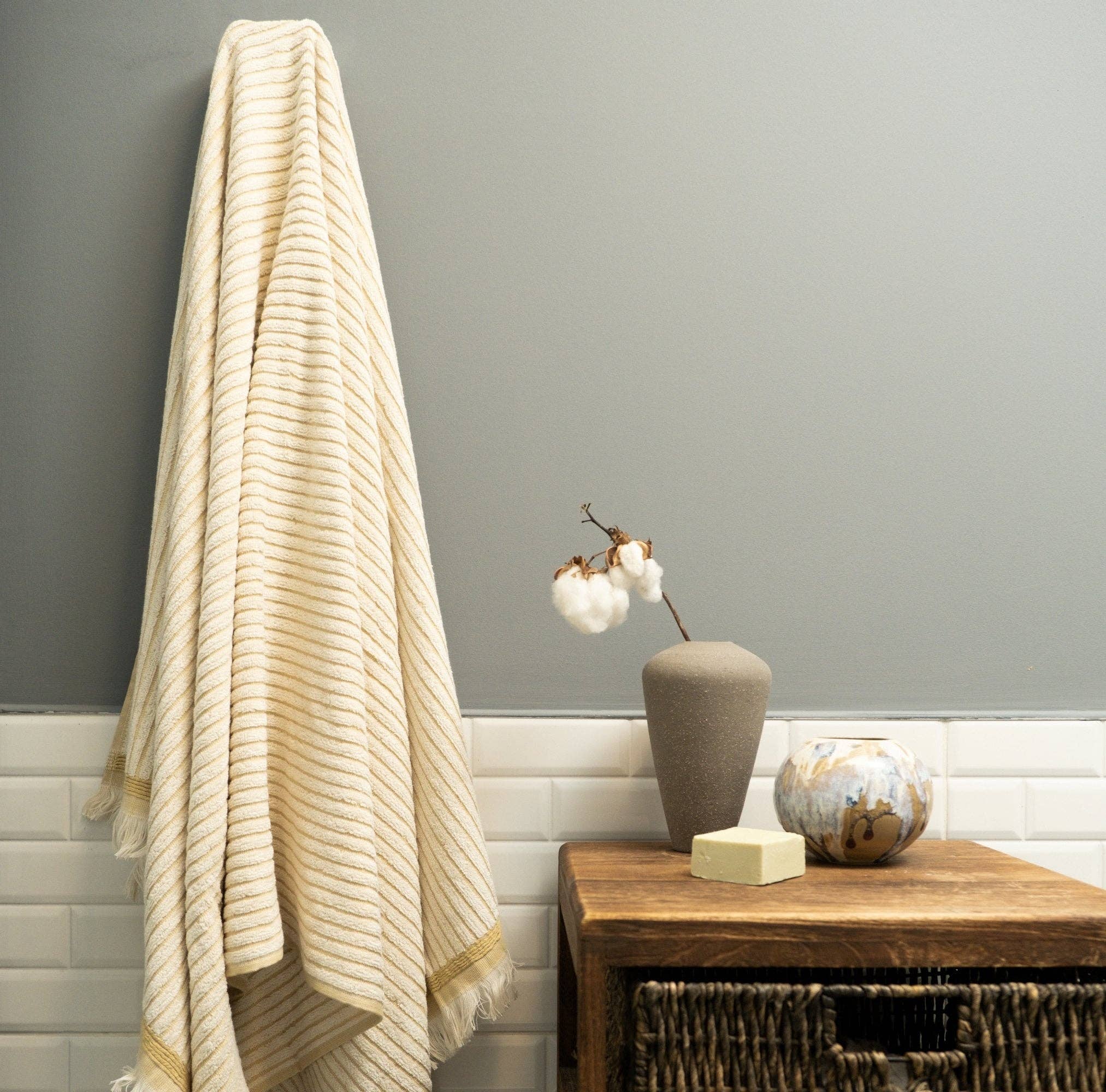 Primitive - Wholesale Badhanddoek - OUTLET - Ovella grote badhanddoek W010