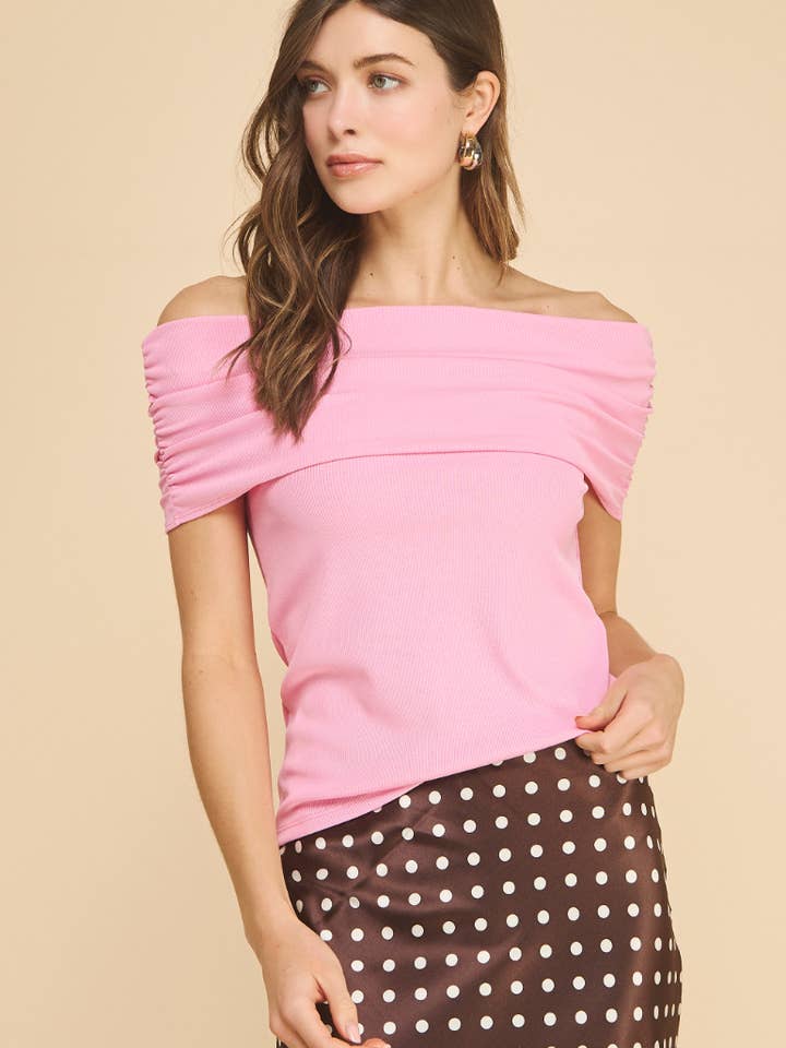 IST1361R Haut à épaules dénudées en maille côtelée Rose pour la vente par If She Loves