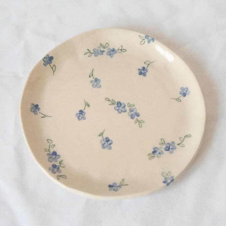 Piatto Wild Flowers Catchall per la vendita all'ingrosso da parte di Erika Christine Ceramics