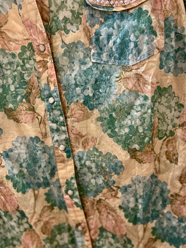 A Rare Bird Shop - Wholesale Button Down Shirt - Women's - Hydrangea Snap Front Dress Tunic1