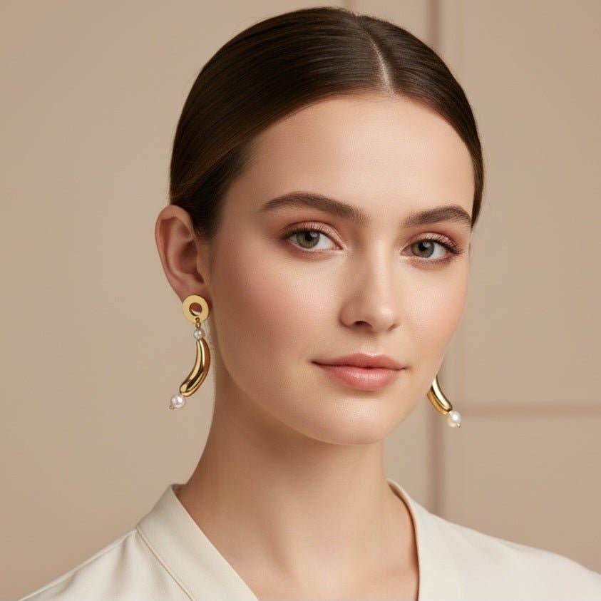 OE! – wholesale Dangle earrings – NAIADE D'ORO - Handmade Dangling Earrings Made in Italy with Natural Freshwater Pearls and 18K Gold - Stainless Steel Circle Base0