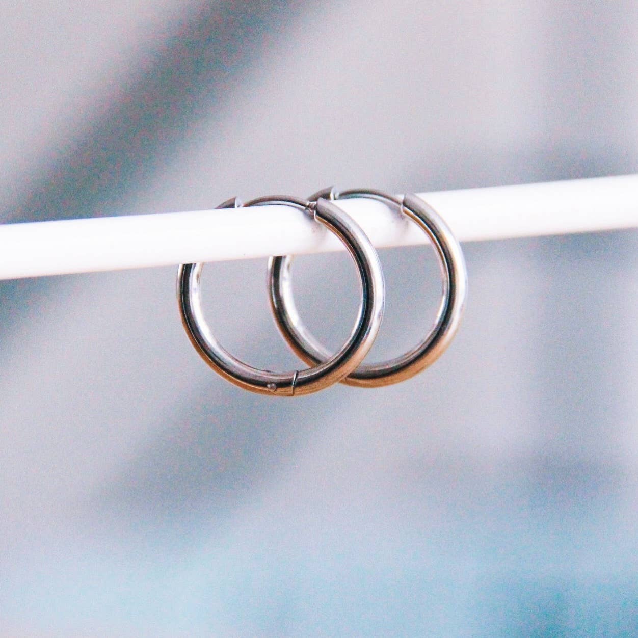 Bazou - Wholesale Hoop Earrings - Stainless Steel Creole 20mm “Basic” - Silver