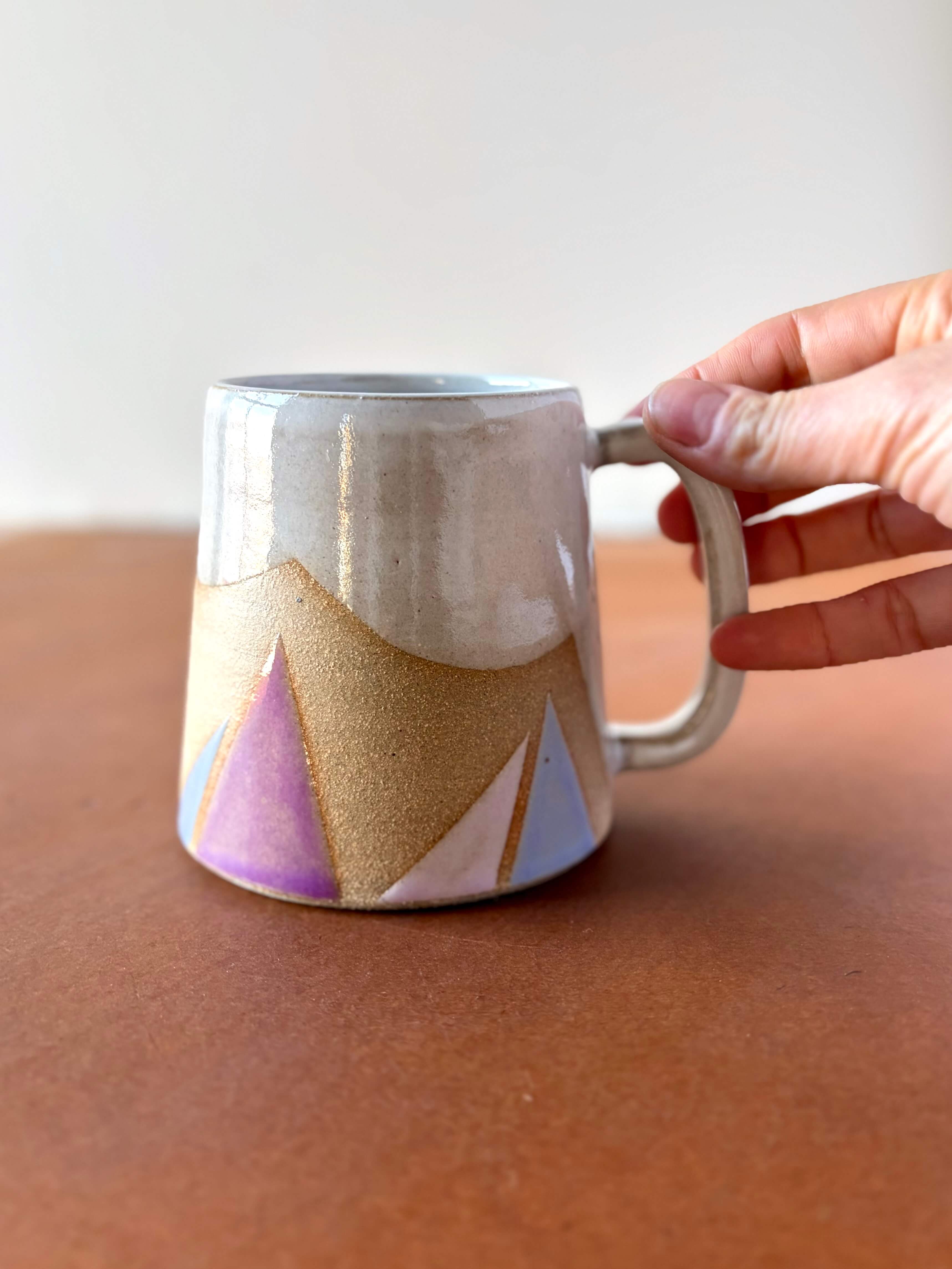 ROB Ceramics - Venta al por mayor Taza - Taza geométrica de cerámica hecha a mano con triángulos11