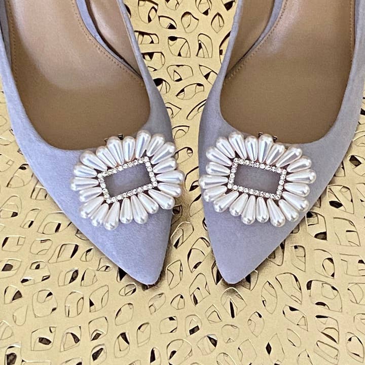 MAXIMONDÄN - Wholesale Shoe Jewelry - Women's - TAHITI PEARL SHOE CLIPS (one pair)4
