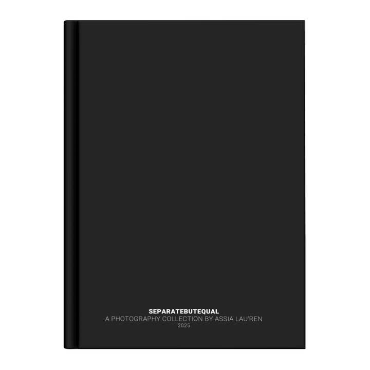 SÉPARÉS MAIS ÉGAUX (PHOTOGRAPHIE) pour la vente par Books by Assia Lau'ren