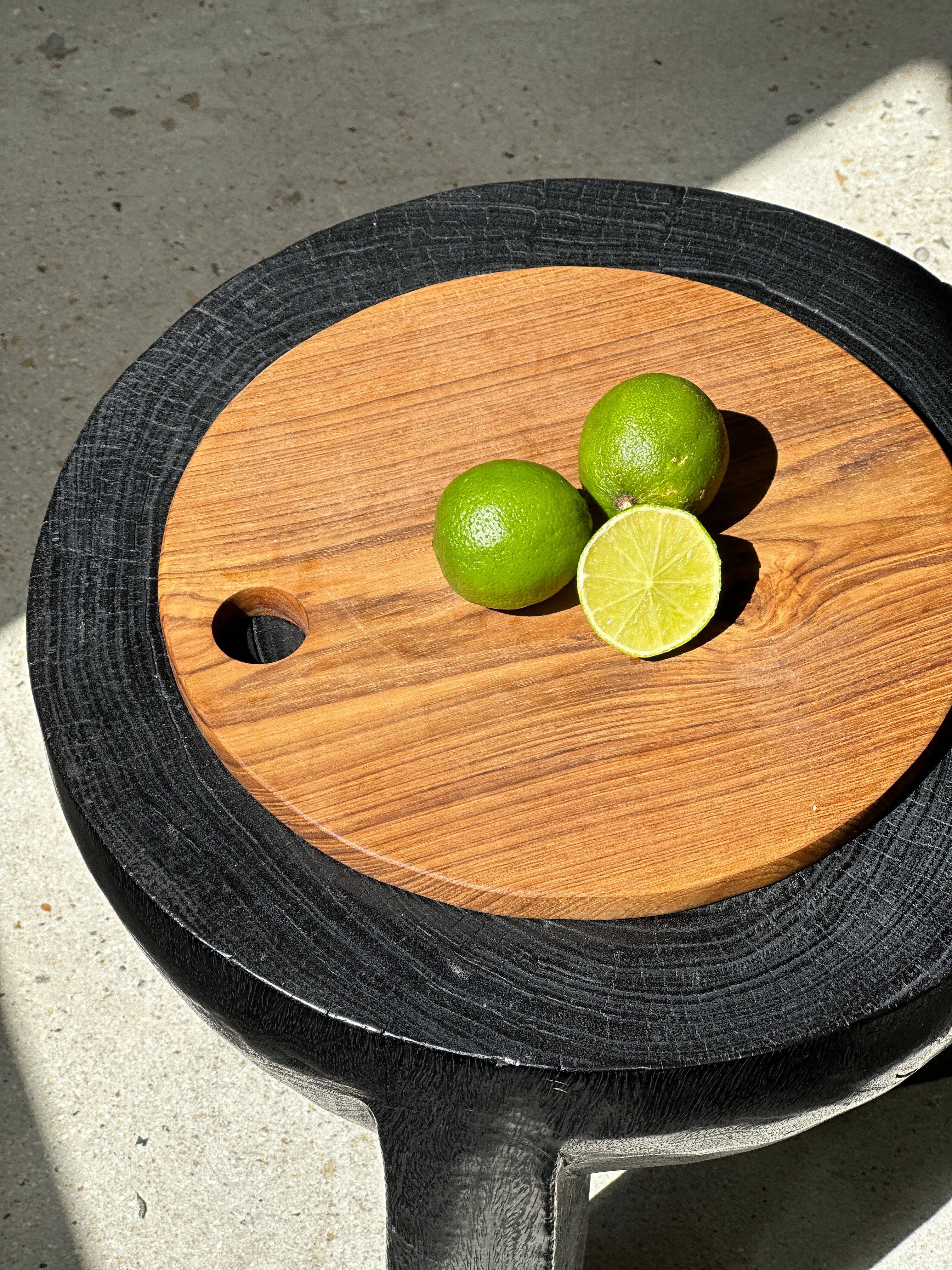 Office Objets – wholesale Skärbräda – Rund skärbräda i urholkad teak D:3098