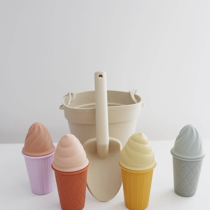 Marlowe & Co - Wholesale Beach/Pool Toy - Kids & Baby - Classic Retro Silicone Ice Cream Beach Set3